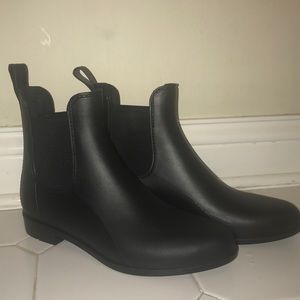 NWOT chelsea rain boots